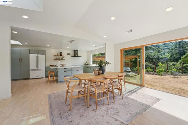 257 Orchard Rd, Orinda, CA 94563
