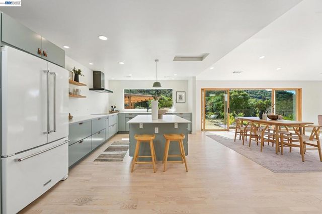 257 Orchard Rd, Orinda, CA 94563