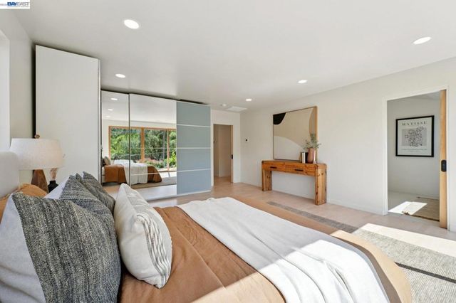 257 Orchard Rd, Orinda, CA 94563