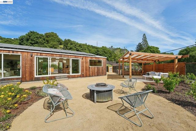 257 Orchard Rd, Orinda, CA 94563