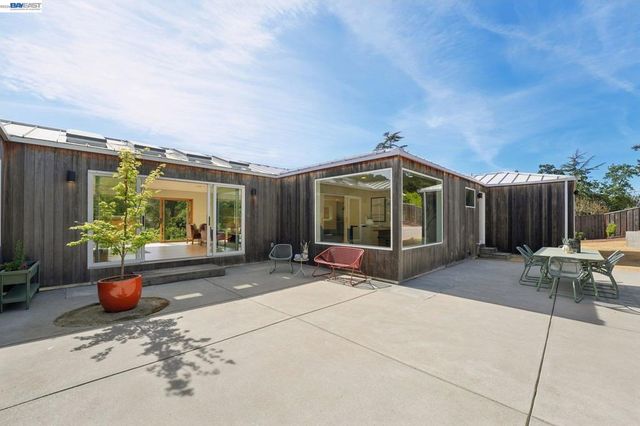 257 Orchard Rd, Orinda, CA 94563