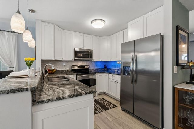 4323 PINE MEADOW TERRACE, Sarasota, FL 34233