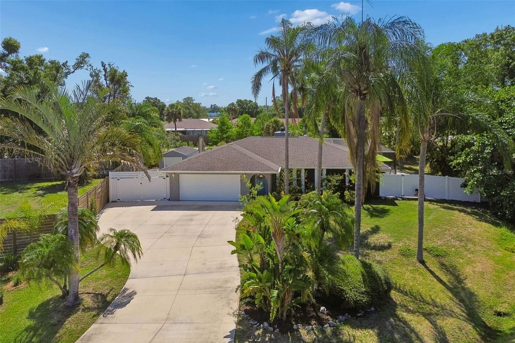 Image 1 of property listing at 4323 PINE MEADOW TERRACE, Sarasota, FL 34233