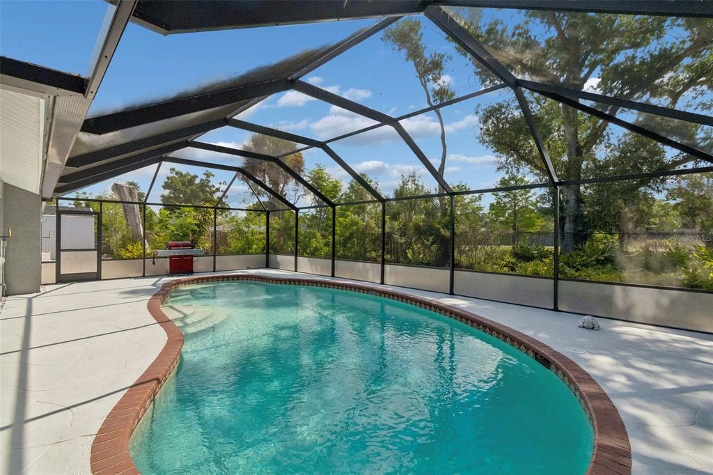 Image 34 of property listing at 4323 PINE MEADOW TERRACE, Sarasota, FL 34233