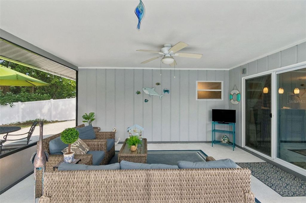 Image 36 of property listing at 4323 PINE MEADOW TERRACE, Sarasota, FL 34233