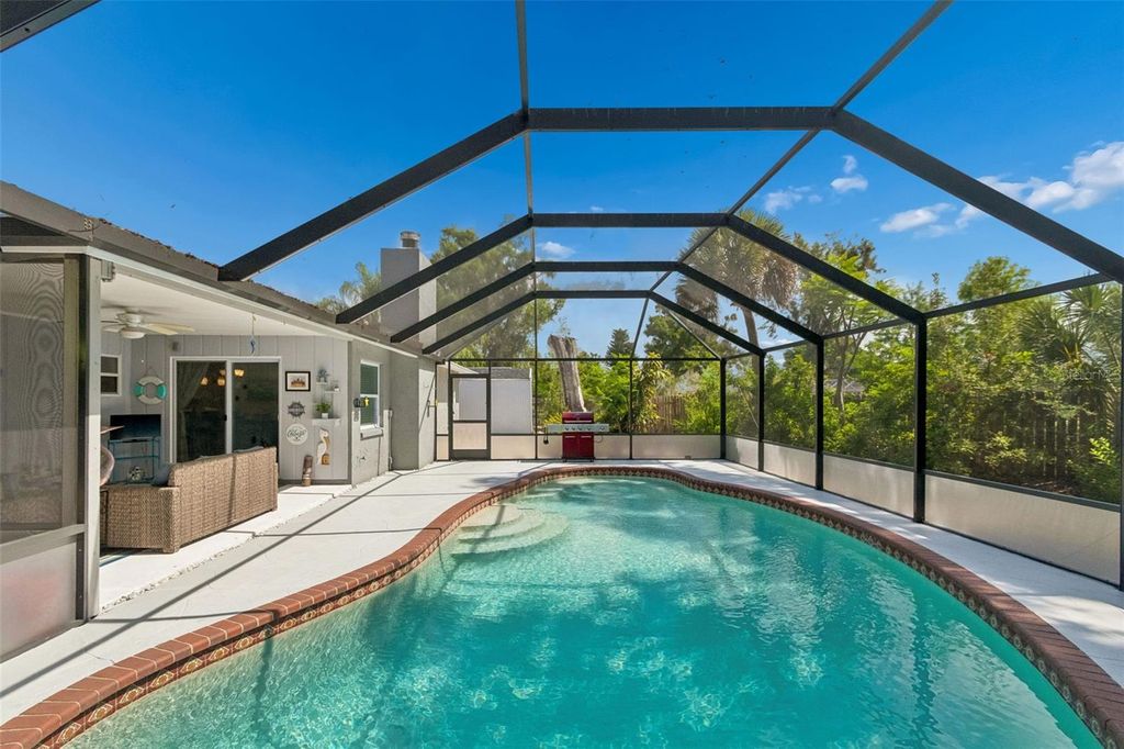 Image 41 of property listing at 4323 PINE MEADOW TERRACE, Sarasota, FL 34233