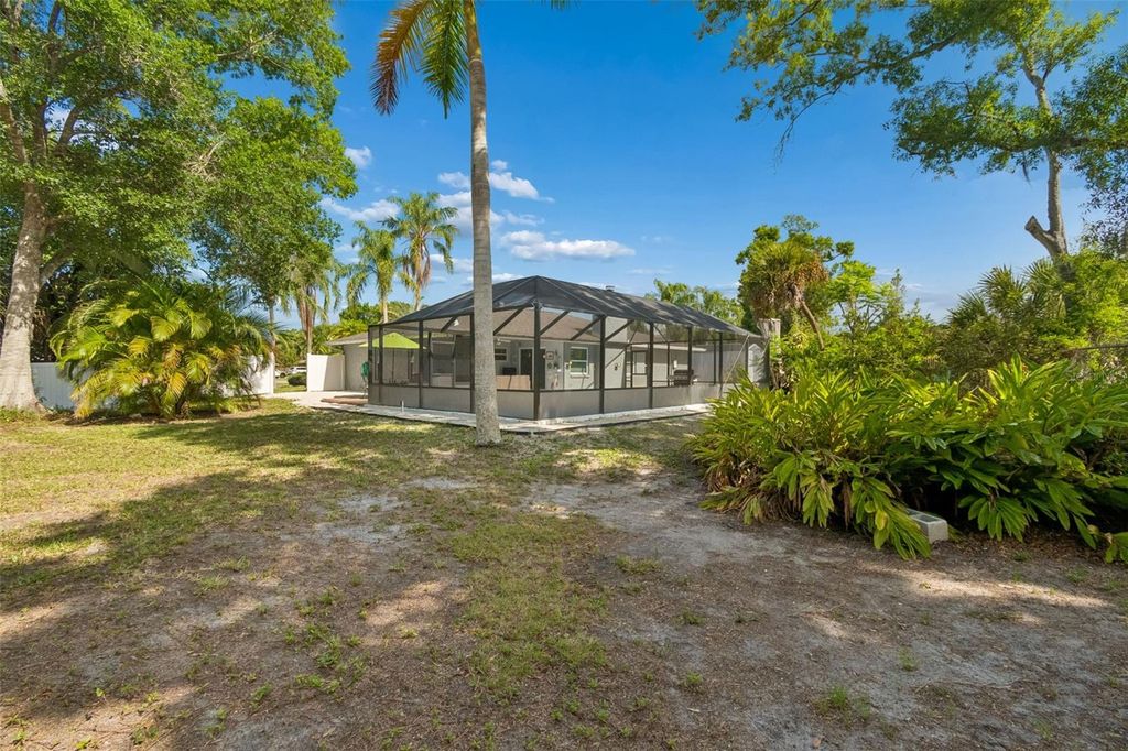 Image 50 of property listing at 4323 PINE MEADOW TERRACE, Sarasota, FL 34233
