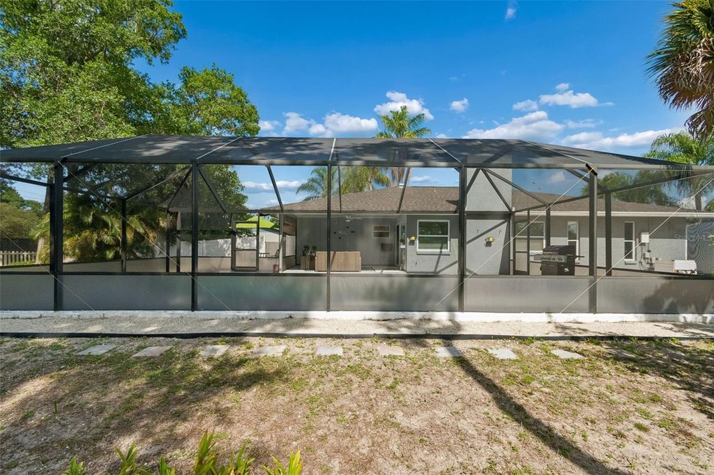 Image 51 of property listing at 4323 PINE MEADOW TERRACE, Sarasota, FL 34233
