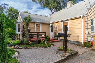 45 Rhodes Avenue, East Providence, RI 02915