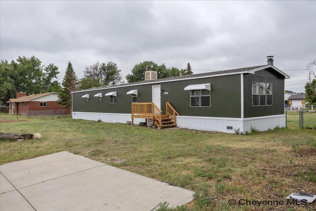 400 AVENUE C, Cheyenne, WY 82007