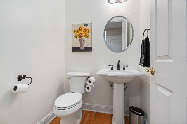 1310 Fairstead Ln, Squirrel Hill, PA 15217