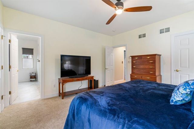 1310 Fairstead Ln, Squirrel Hill, PA 15217