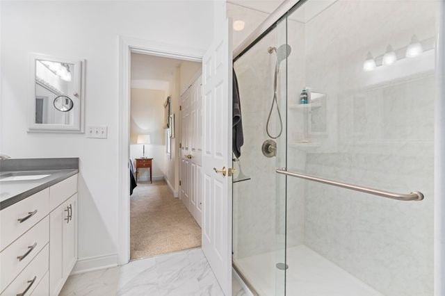 1310 Fairstead Ln, Squirrel Hill, PA 15217