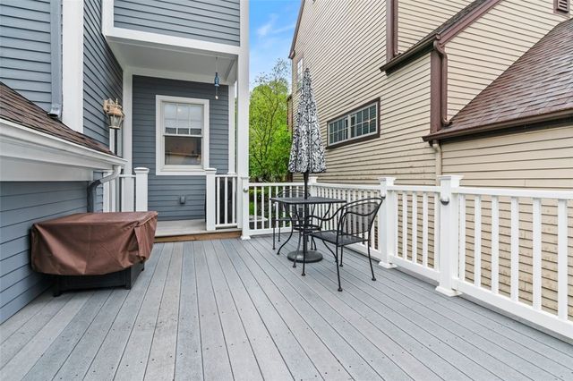 1310 Fairstead Ln, Squirrel Hill, PA 15217