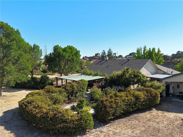 5696 Loma Real, Paso Robles, CA 93446
