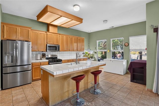 5696 Loma Real, Paso Robles, CA 93446