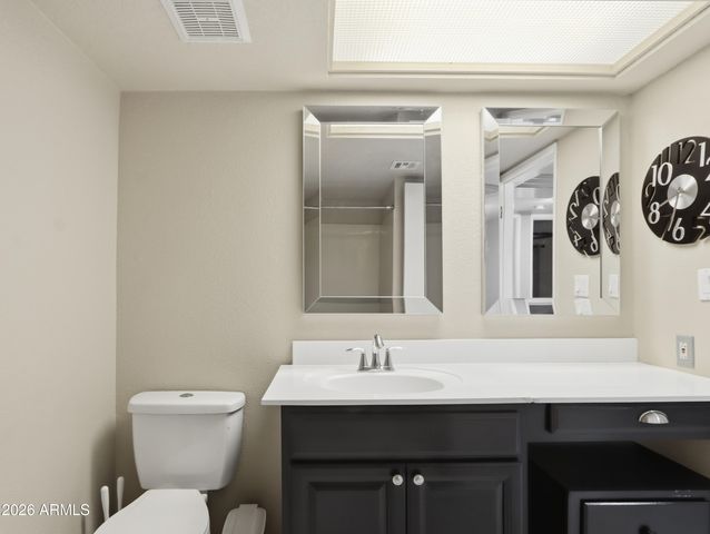 1832 N 52ND Street 104, Phoenix, AZ 85008