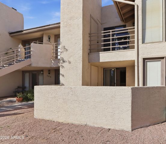 1832 N 52ND Street 104, Phoenix, AZ 85008