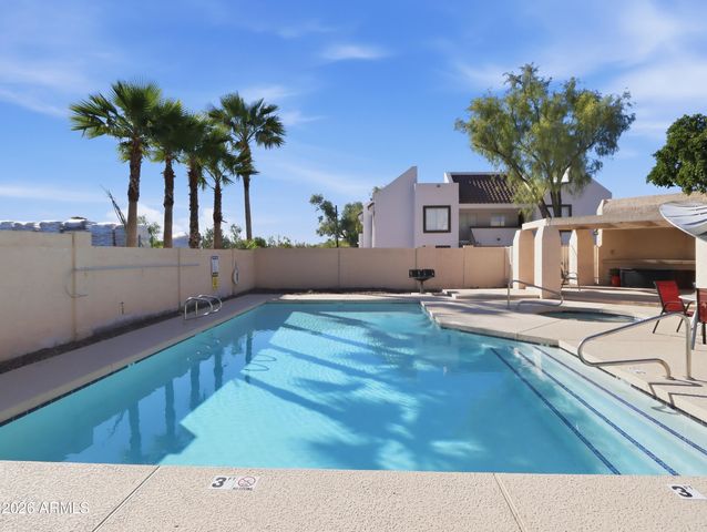 1832 N 52ND Street 104, Phoenix, AZ 85008