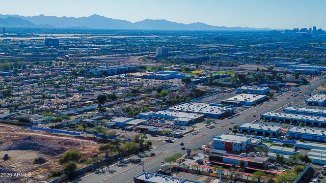 1832 N 52ND Street 104, Phoenix, AZ 85008