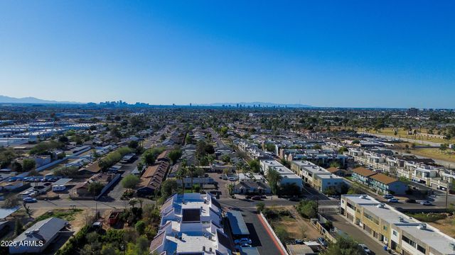 1832 N 52ND Street 104, Phoenix, AZ 85008