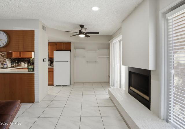 1832 N 52ND Street 104, Phoenix, AZ 85008