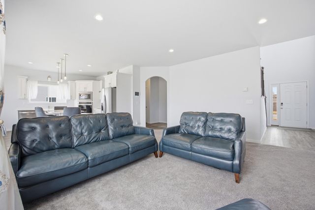 4756 34th Street S, Fargo, ND 58104