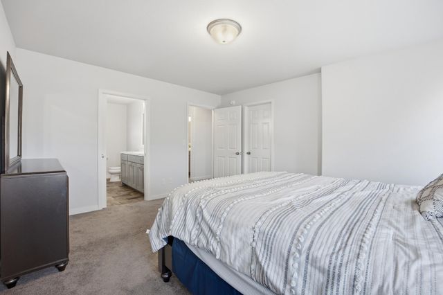 4756 34th Street S, Fargo, ND 58104