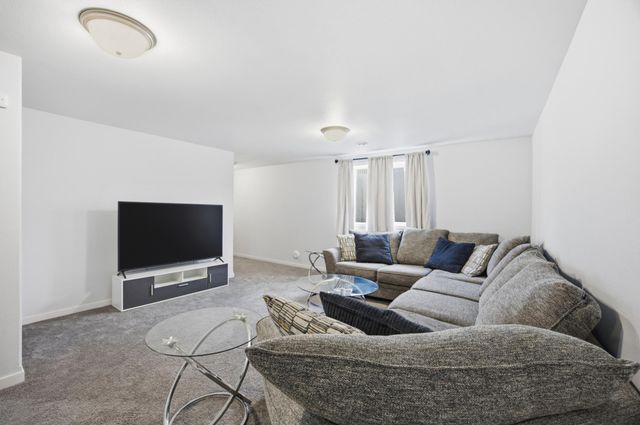 4756 34th Street S, Fargo, ND 58104