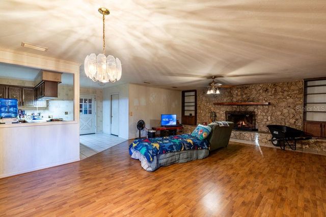 16064 SW COUNTY ROAD 235, Brooker, FL 32622