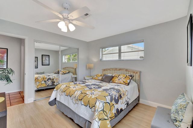 577 SW 24th Avenue, Boynton Beach, FL 33435