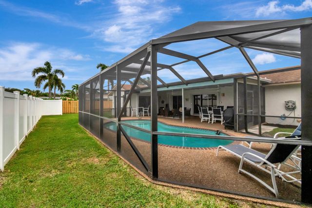 577 SW 24th Avenue, Boynton Beach, FL 33435