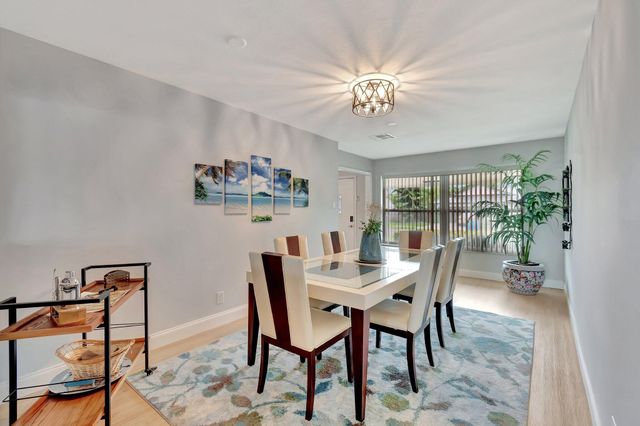 577 SW 24th Avenue, Boynton Beach, FL 33435