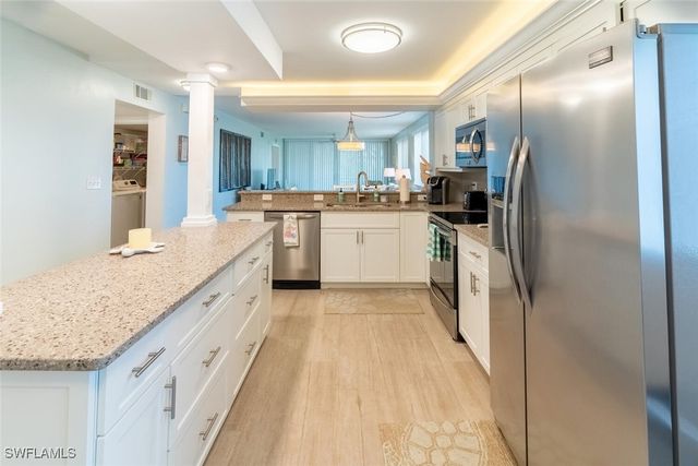 270 Naples Cove DR 3506, Naples, FL 34110