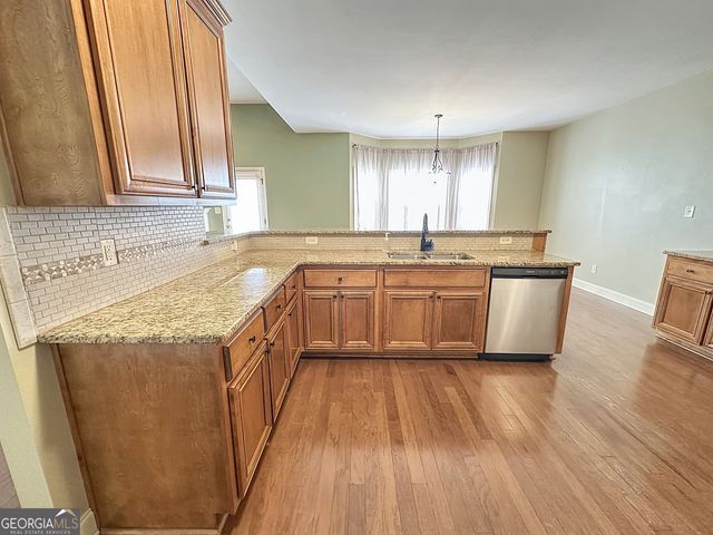 130 Hamilton Lake Drive, Lagrange, GA 30241