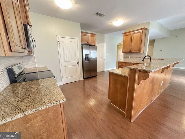 130 Hamilton Lake Drive, Lagrange, GA 30241