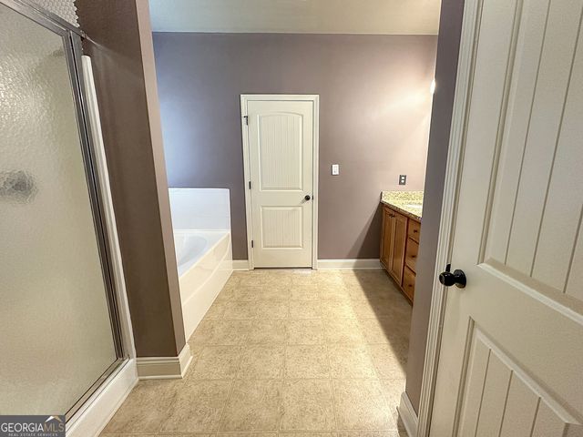 130 Hamilton Lake Drive, Lagrange, GA 30241