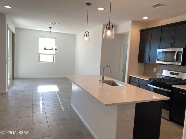 9745 W Larson Street, Marana, AZ 85658