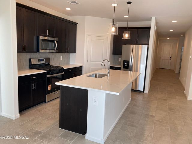 9745 W Larson Street, Marana, AZ 85658