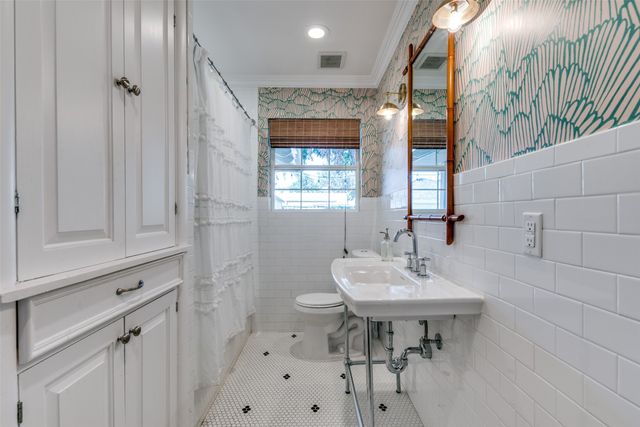 6145 Monticello Avenue, Dallas, TX 75214