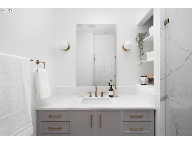 10253 Nw WILSHIRE Ln, Portland, OR 97229