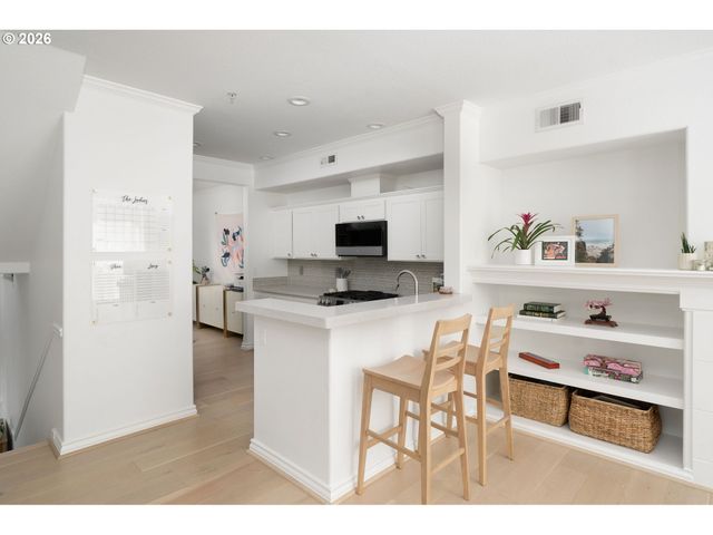 10253 Nw WILSHIRE Ln, Portland, OR 97229