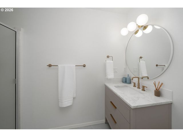 10253 Nw WILSHIRE Ln, Portland, OR 97229