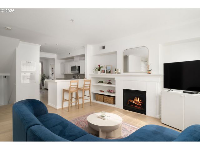 10253 Nw WILSHIRE Ln, Portland, OR 97229