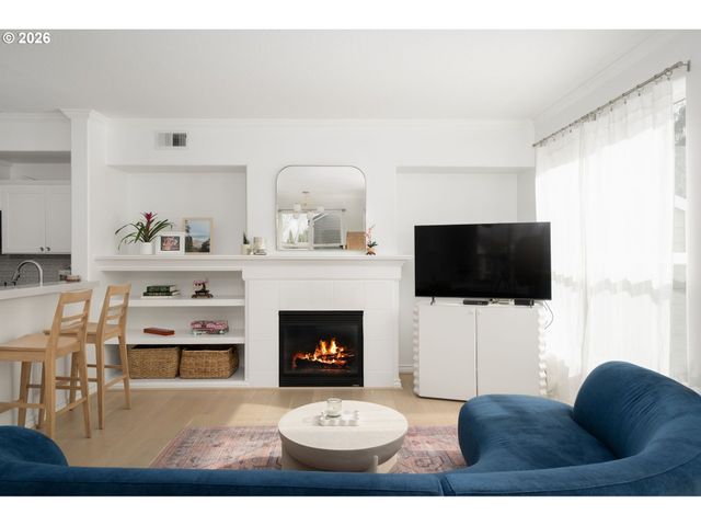 10253 Nw WILSHIRE Ln, Portland, OR 97229