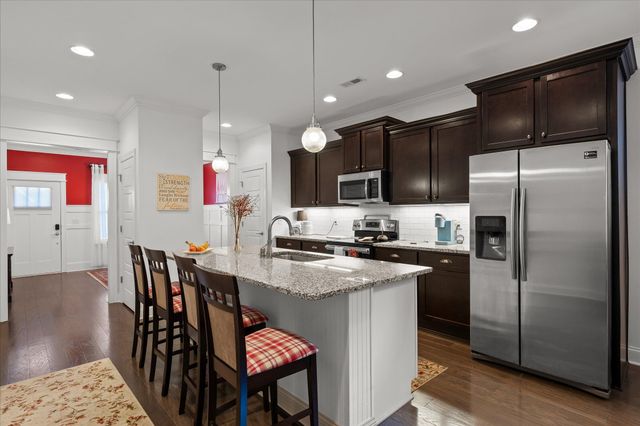 8242 Roy Lane, Ooltewah, TN 37363