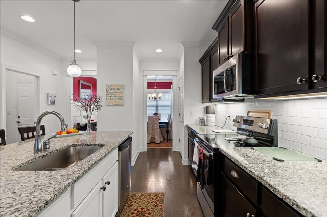8242 Roy Lane, Ooltewah, TN 37363