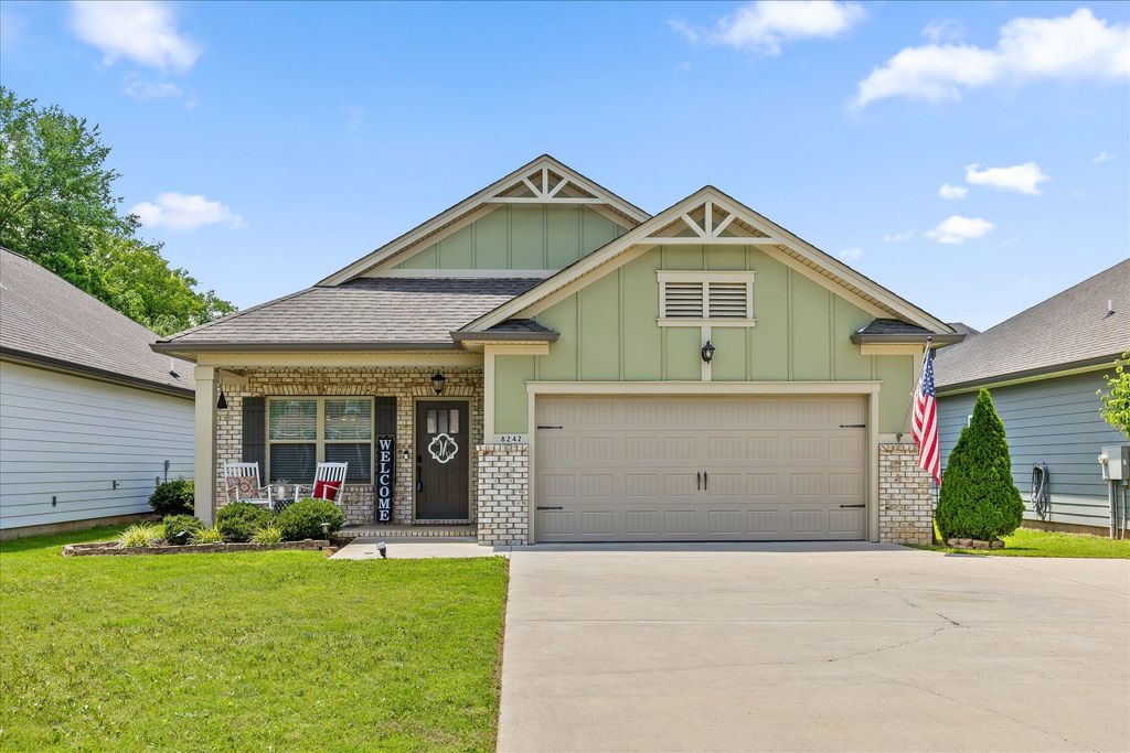 8242 Roy Lane, Ooltewah, TN 37363