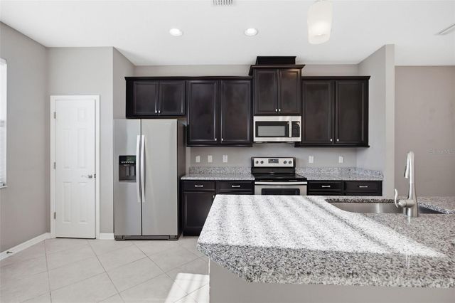 4905 WANDERING WAY, Wesley Chapel, FL 33544