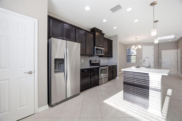 4905 WANDERING WAY, Wesley Chapel, FL 33544
